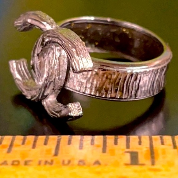 WOW POSHMARK - AUTHENTIC CHANEL PARIS SUPERMODEL RING - Picture 5 of 16